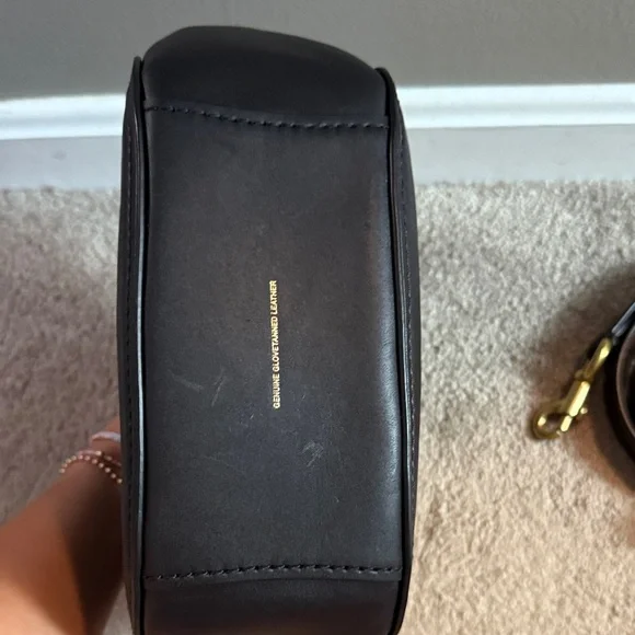 Coach Black Leather Crossbody Kisslock Bag with Gold Accents - Picture 5 of 8